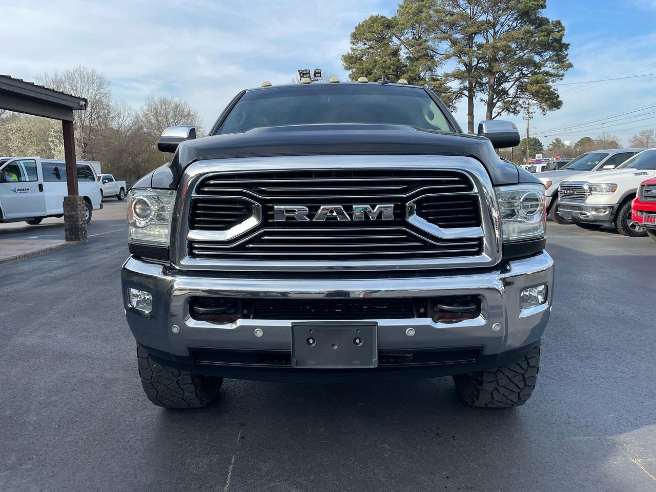 Used 2018 RAM 3500 Laramie Longhorn AWD/4WD image 3