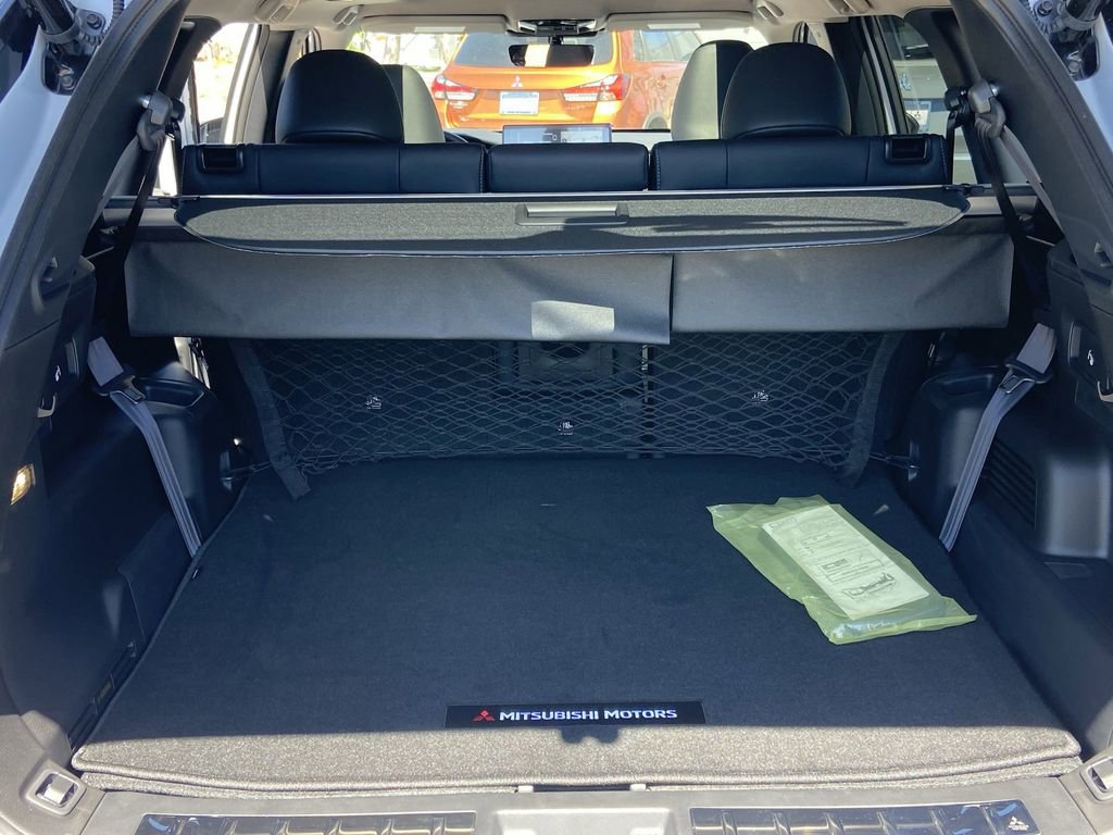 New 2026 Mitsubishi Outlander SE AWD/4WD image 31