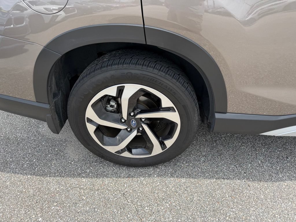 Used 2023 Subaru Forester Touring AWD/4WD image 6