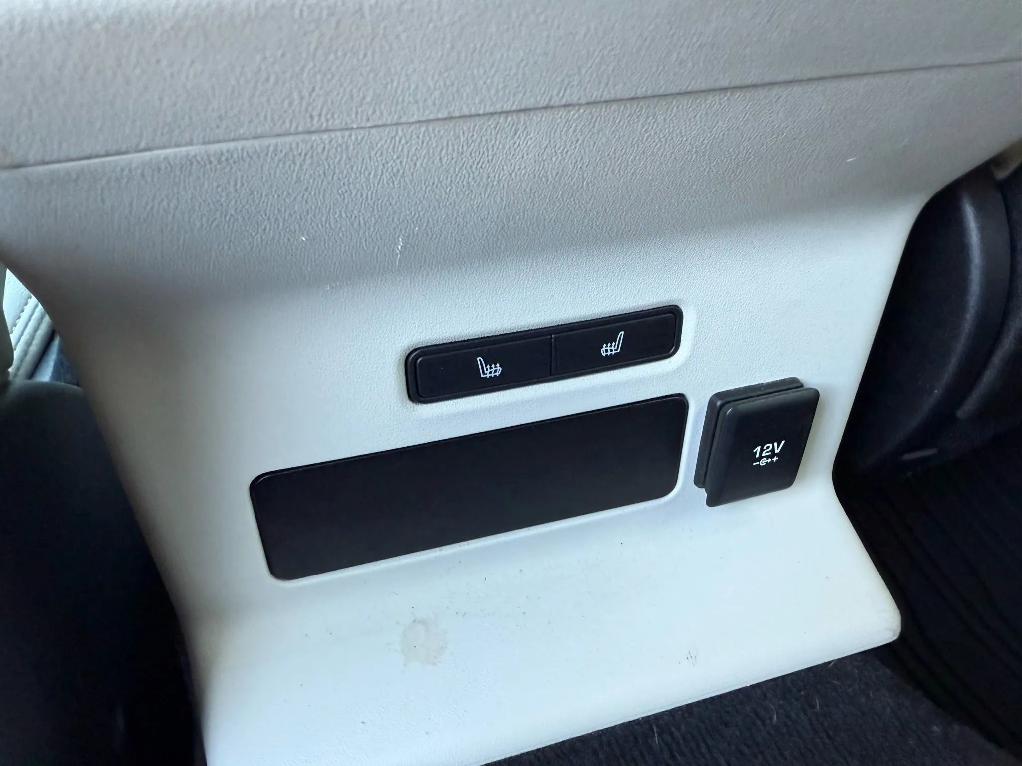 Used 2020 Land Rover Range Rover Velar R-Dynamic S image 40