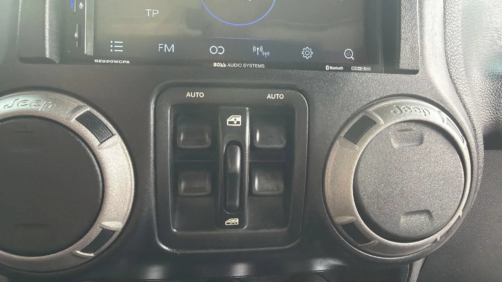 Used 2013 Jeep Wrangler Unlimited Sport AWD/4WD image 22