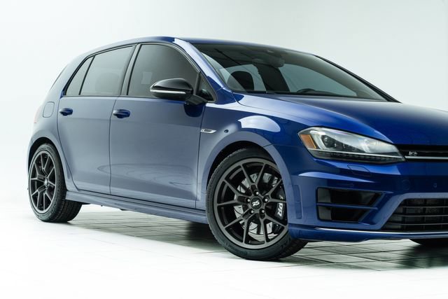 Used 2017 Volkswagen Golf 4-Door image 3