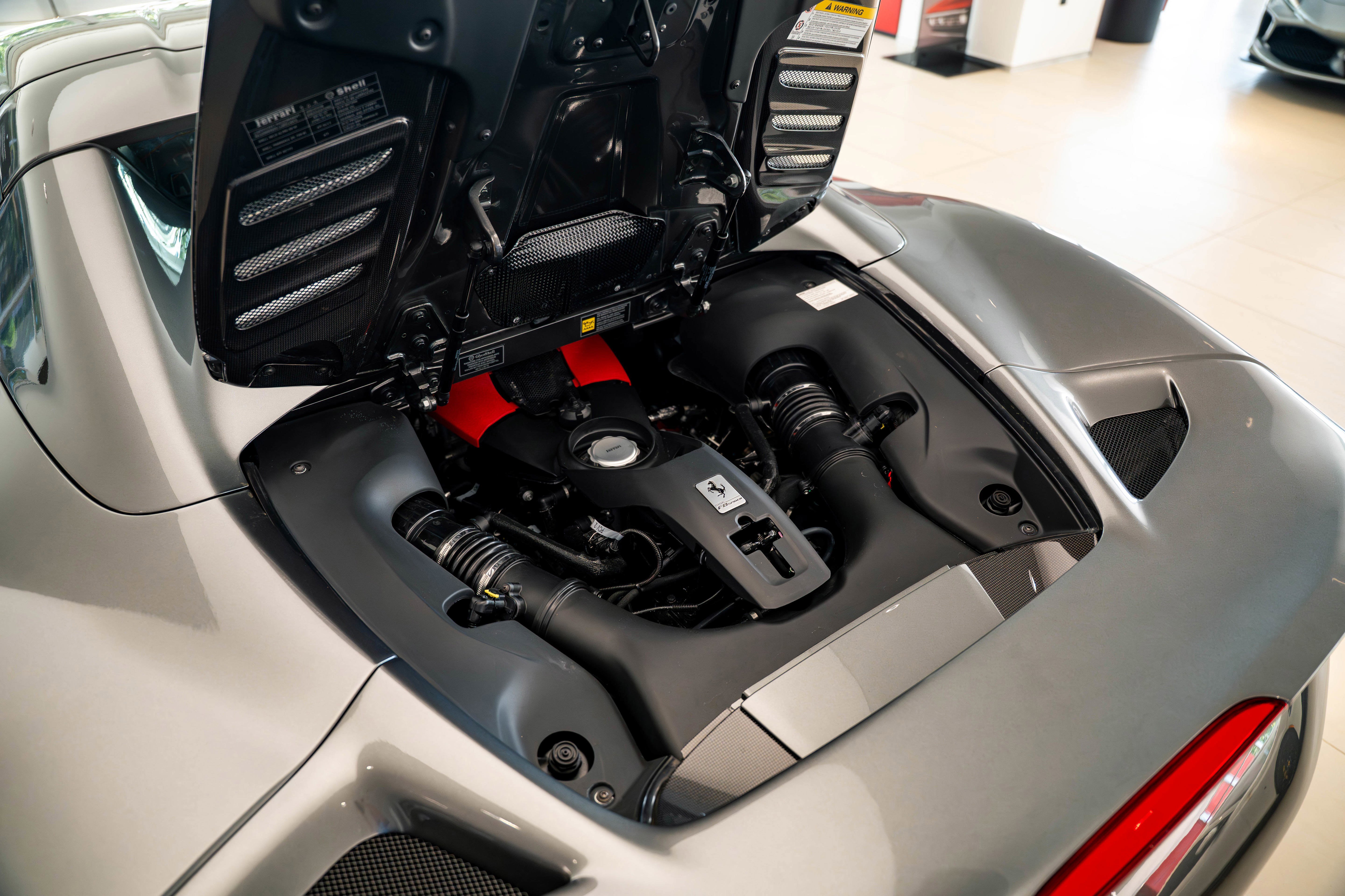 Used 2023 Ferrari F8 Tributo image 8