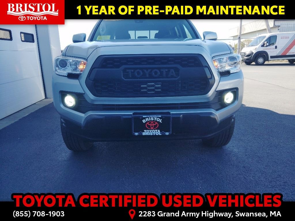Certified 2022 Toyota Tacoma SR5 AWD/4WD image 30