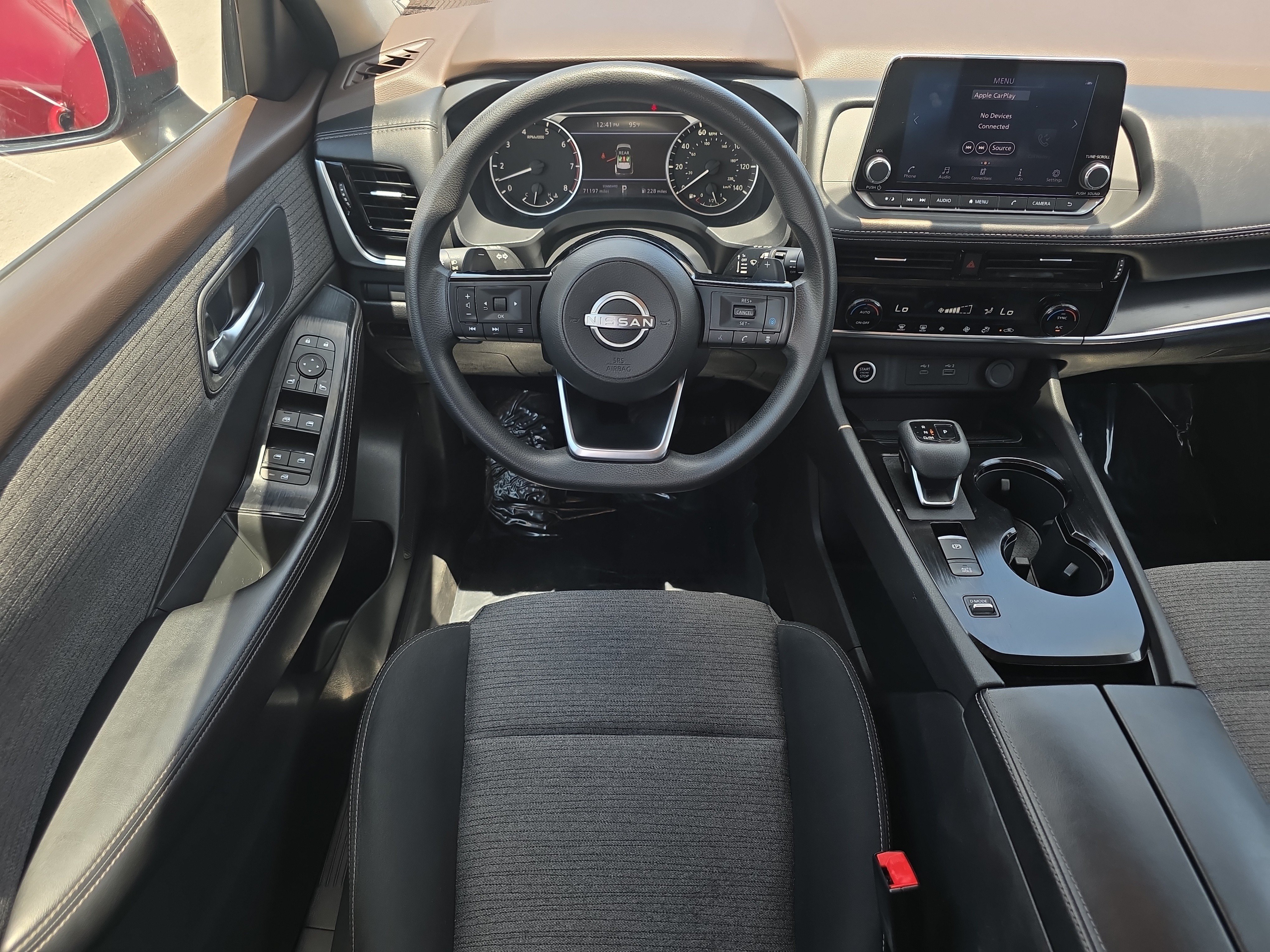 Used 2023 Nissan Rogue SV FWD image 18