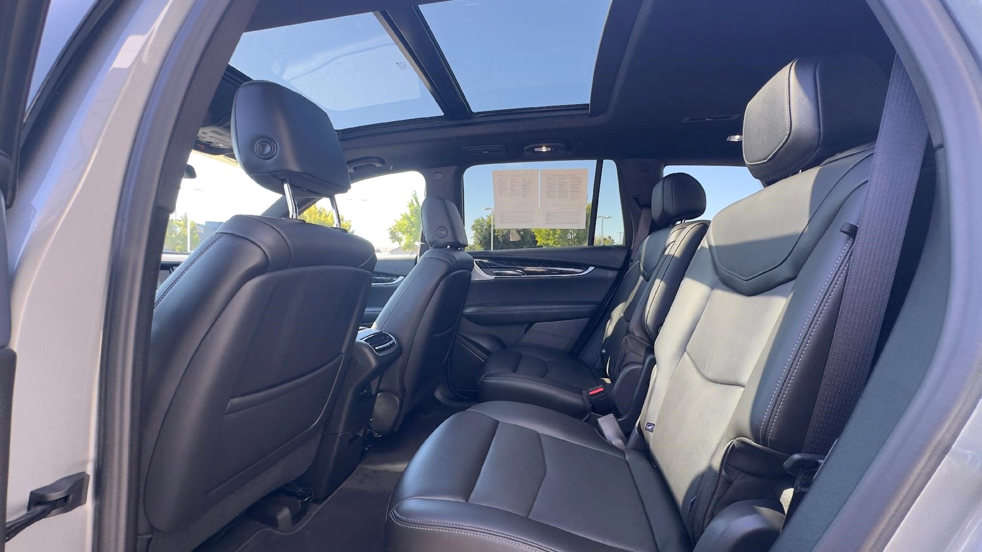 Certified 2025 Cadillac XT6 Premium Luxury AWD/4WD image 11
