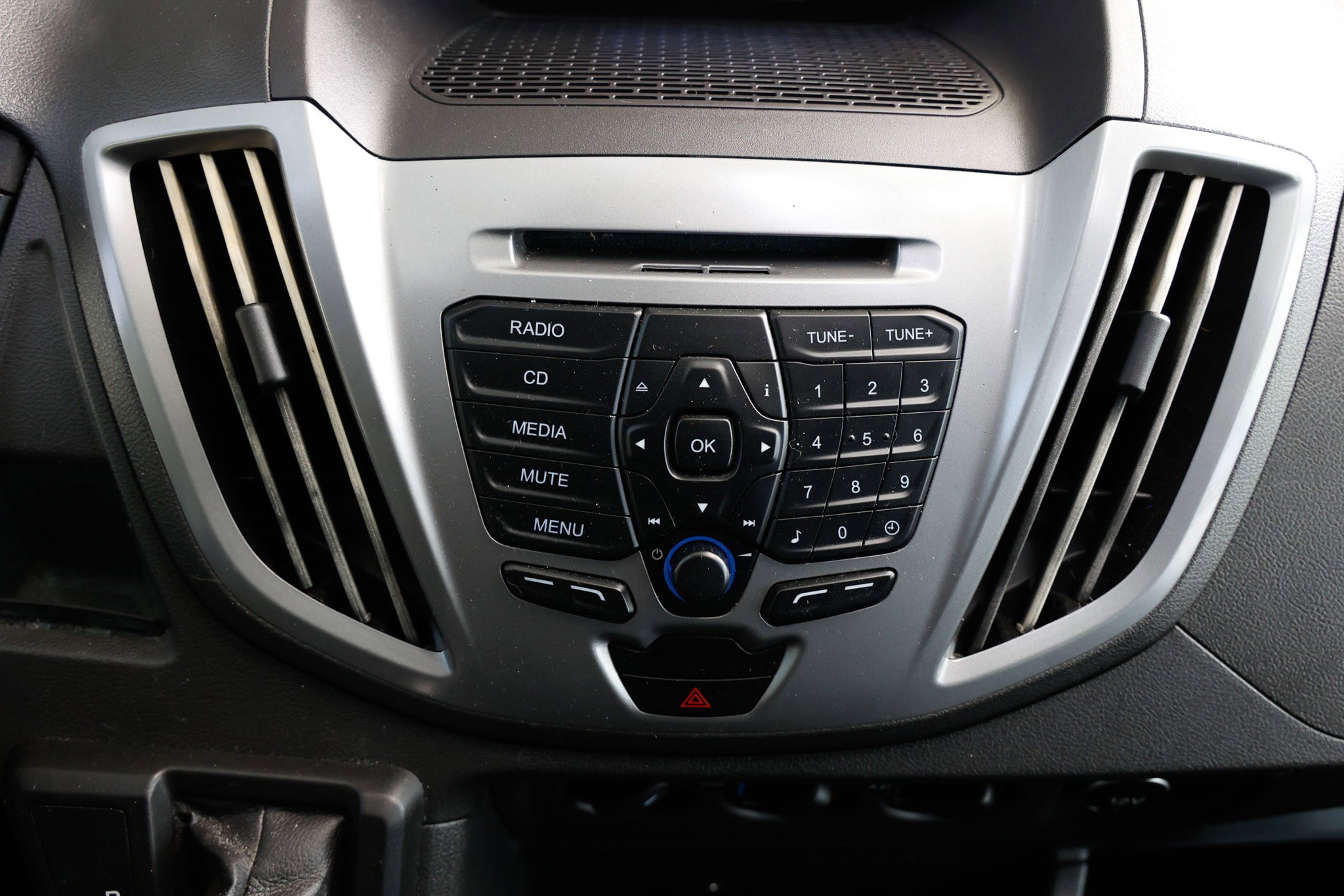 Used 2019 Ford Transit 350 XLT RWD image 35
