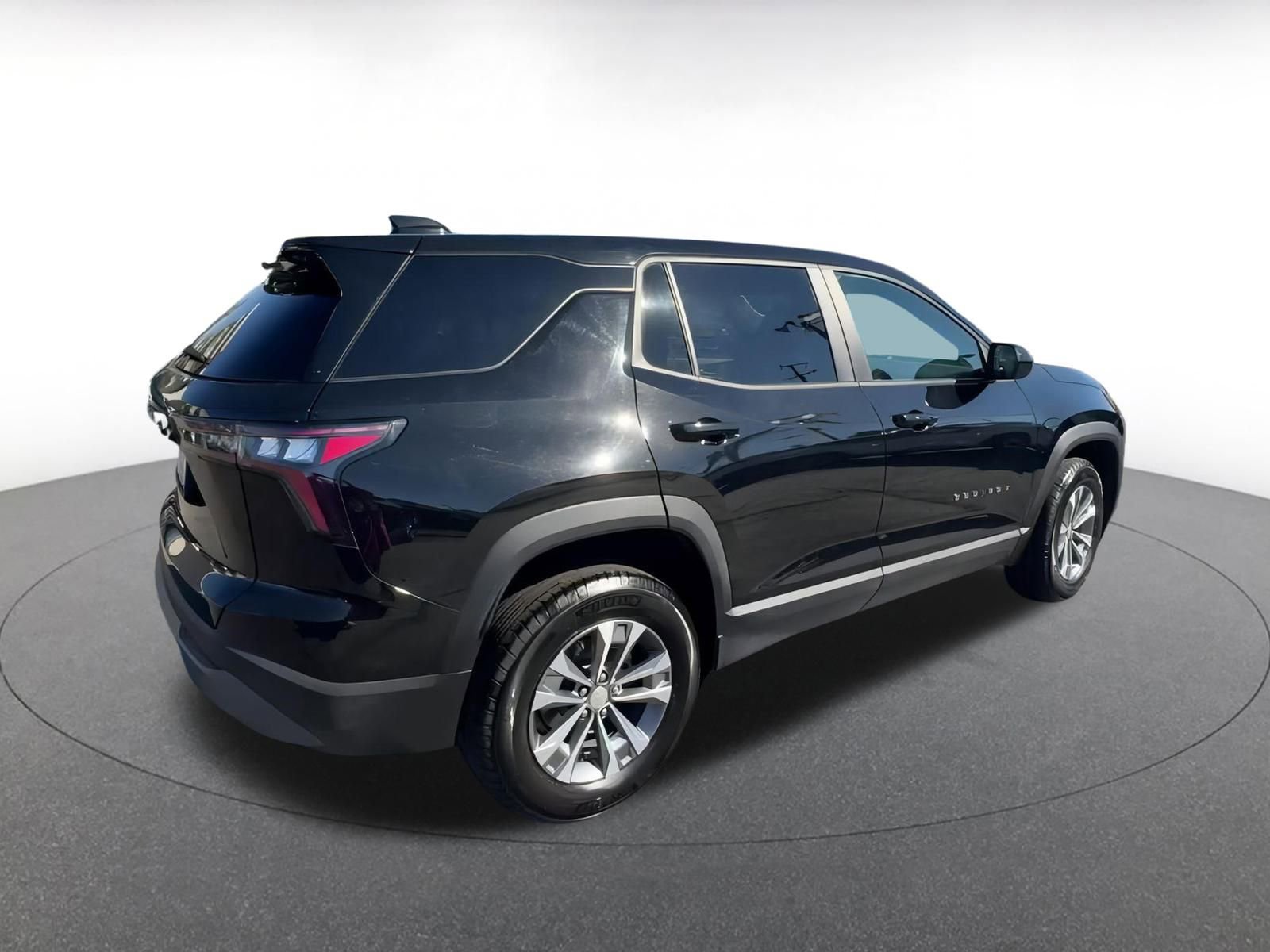 Used 2025 Chevrolet Equinox LT image 14