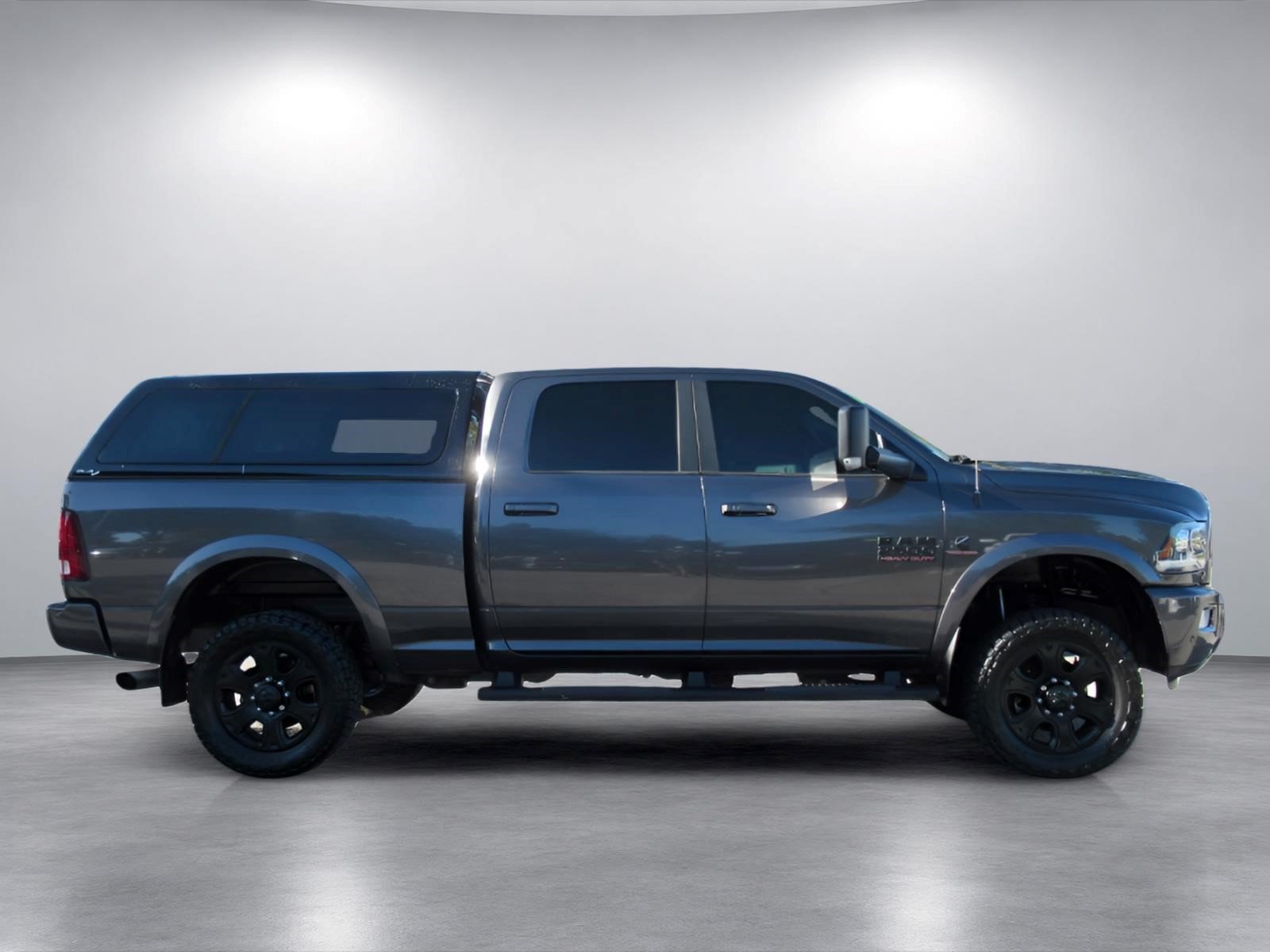 Used 2017 RAM 2500 Laramie w/ Sport Appearance Group AWD/4WD image 2