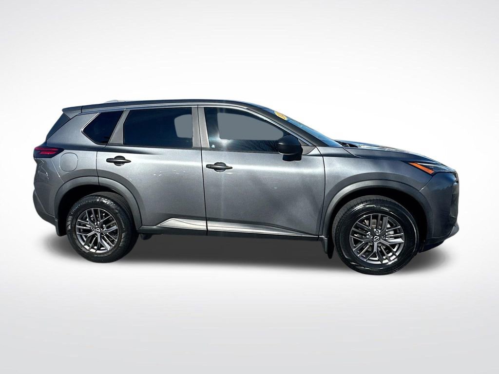Used 2023 Nissan Rogue S image 8