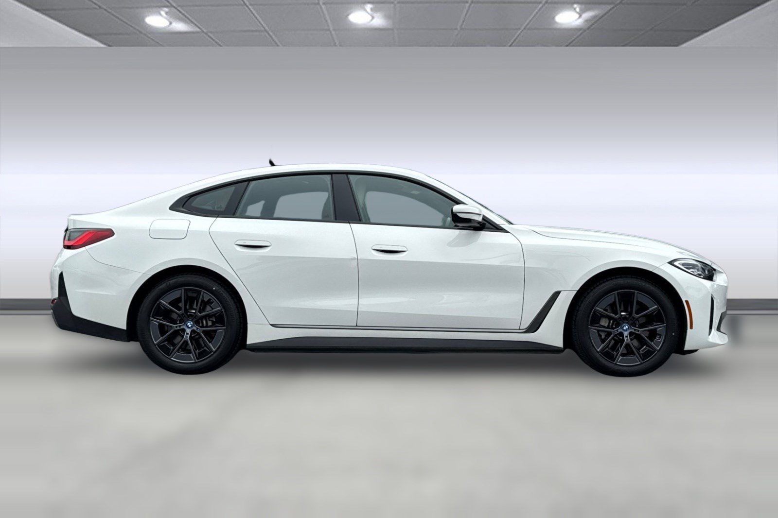 Certified 2023 BMW i4 eDrive35 w/ Premium Package RWD image 8
