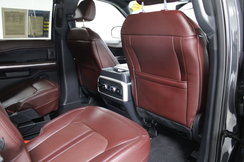 Used 2024 Ford Expedition Limited image 32
