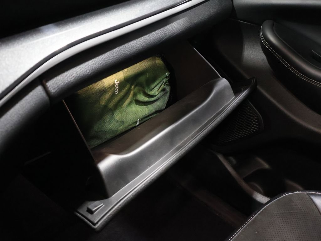 Certified 2023 Jeep Grand Cherokee Altitude image 38