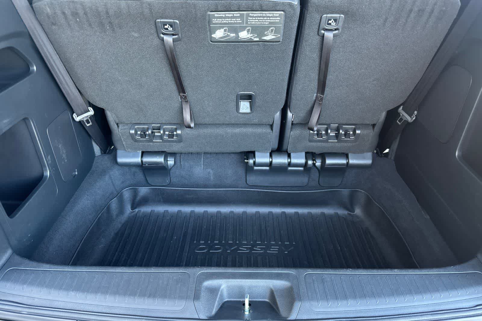 Used 2024 Honda Odyssey Elite image 17