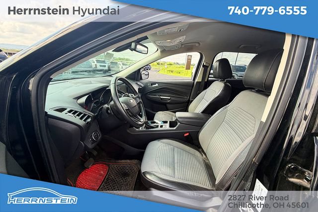 Used 2017 Ford Escape Titanium AWD/4WD image 24