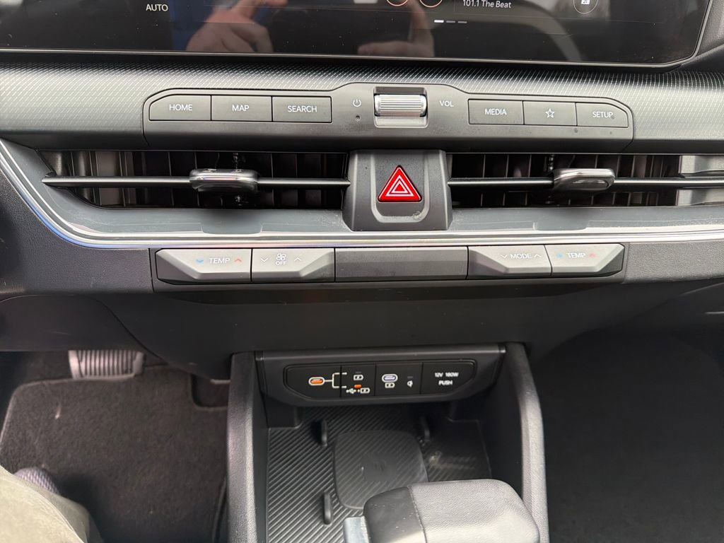 Used 2025 Kia K4 GT-Line w/ GT-Line Premium Package image 21