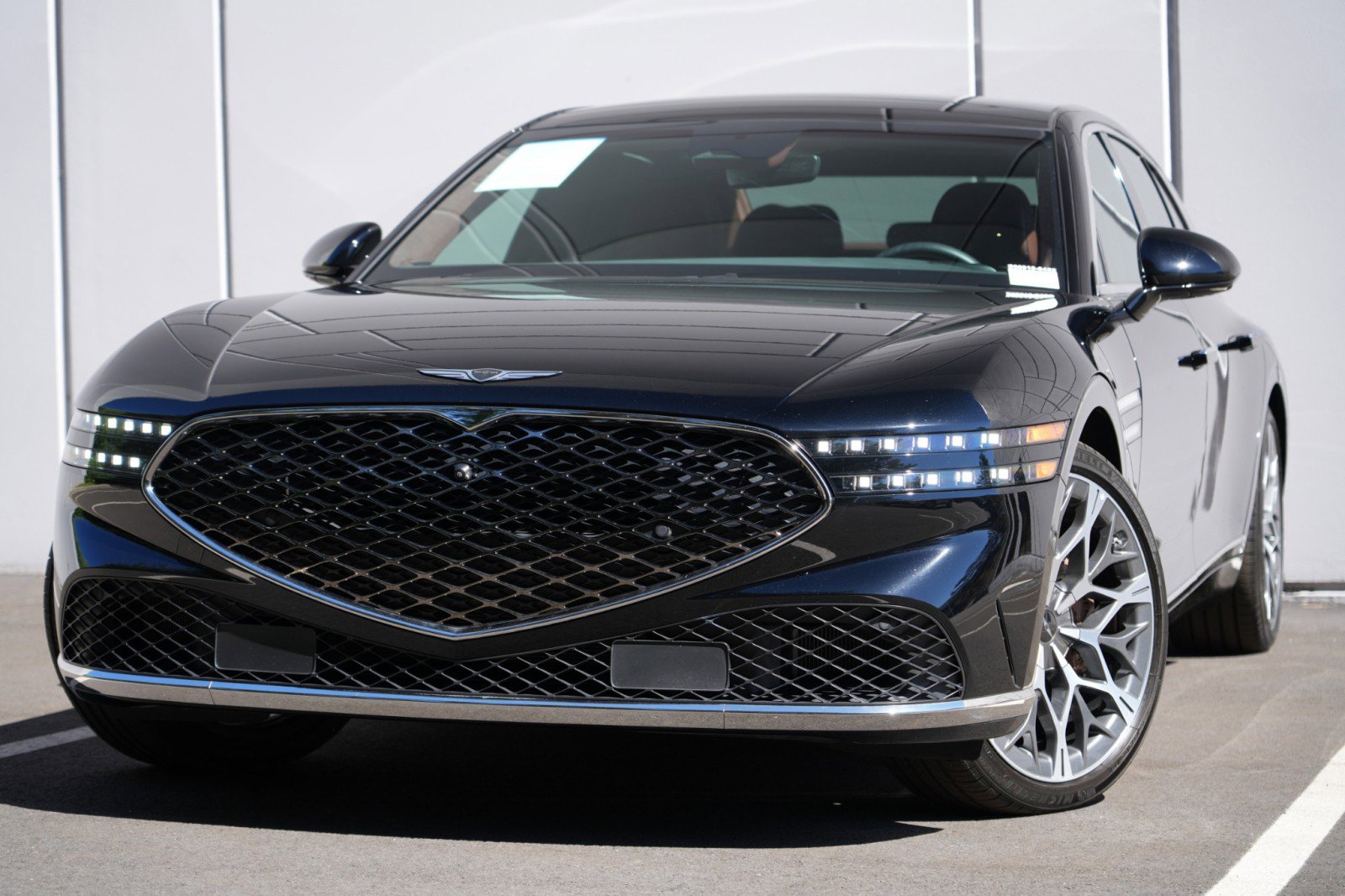 Used 2024 Genesis G90 3.5T AWD/4WD image 3