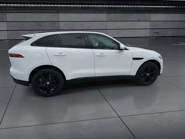 Used 2023 Jaguar F-PACE S image 9