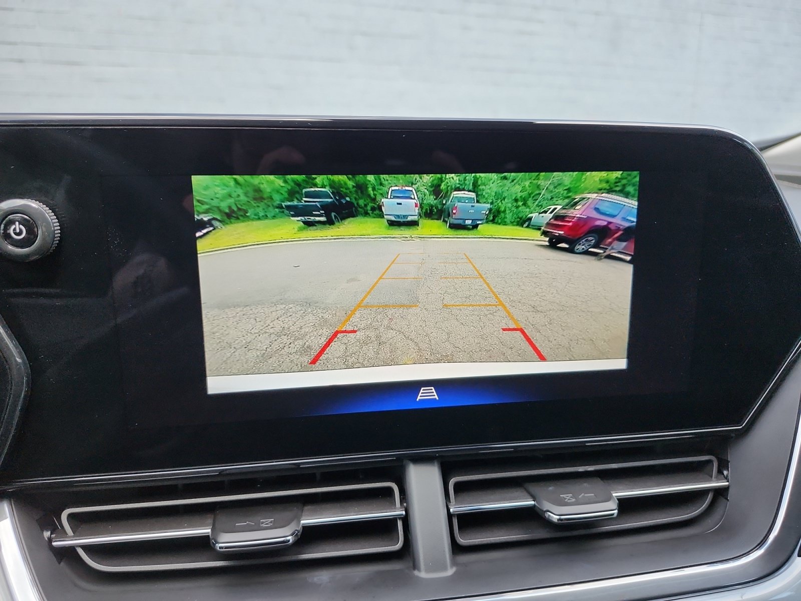 Used 2026 Chevrolet Trax LT FWD image 18