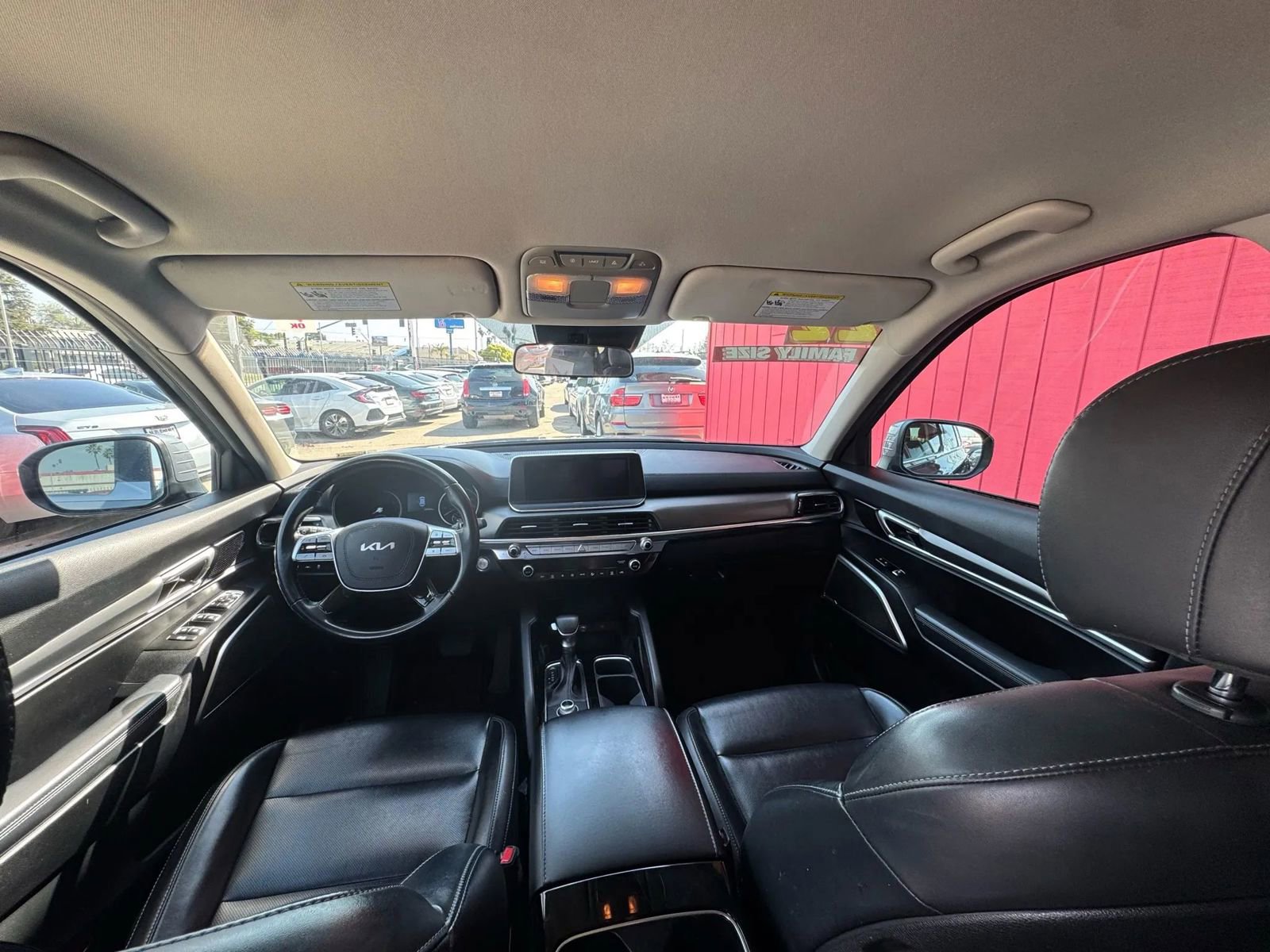 Used 2022 Kia Telluride LX image 8