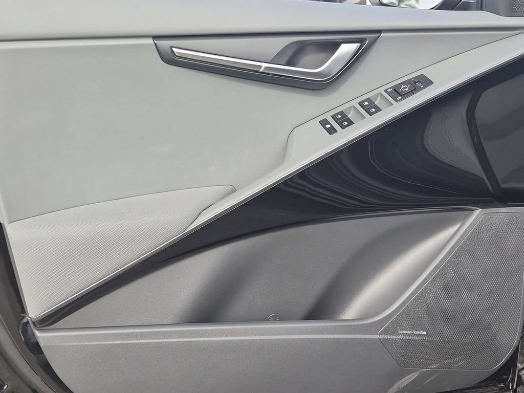 New 2026 Kia Niro EX w/ EX Premium Package FWD image 23