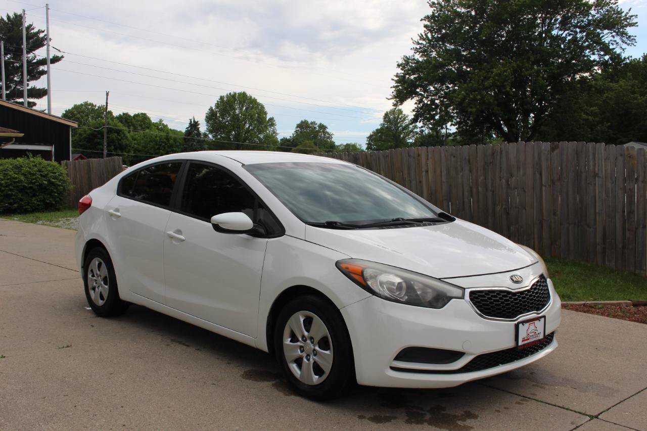 Used 2016 Kia Forte LX FWD image 2