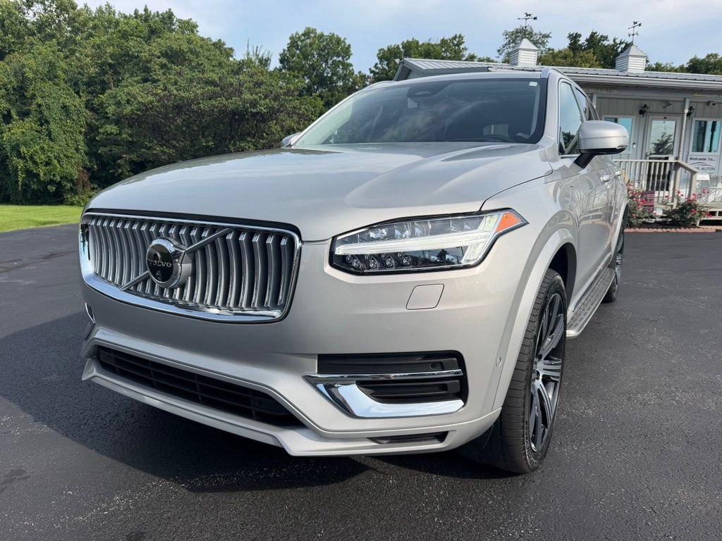 Used 2025 Volvo XC90 T8 Ultra AWD/4WD image 1