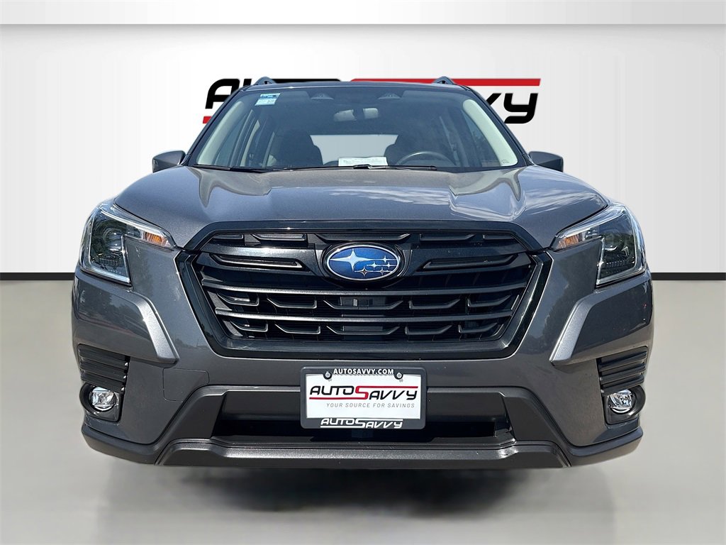 Used 2024 Subaru Forester Premium image 2