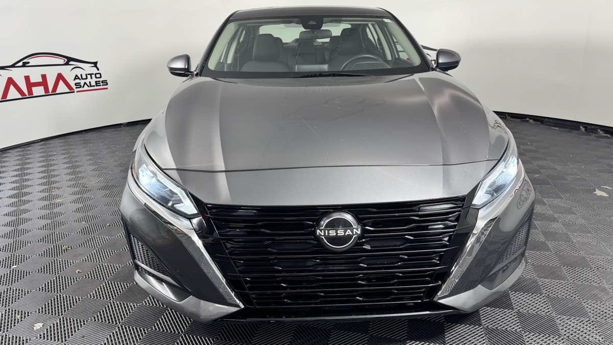 Used 2023 Nissan Altima 2.5 SV FWD image 10