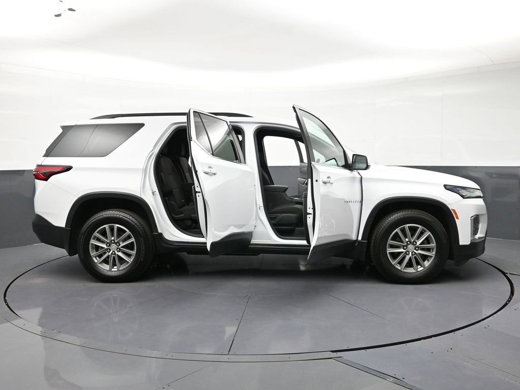 Used 2023 Chevrolet Traverse LT w/ LPO, Floor Liner Package AWD/4WD image 34