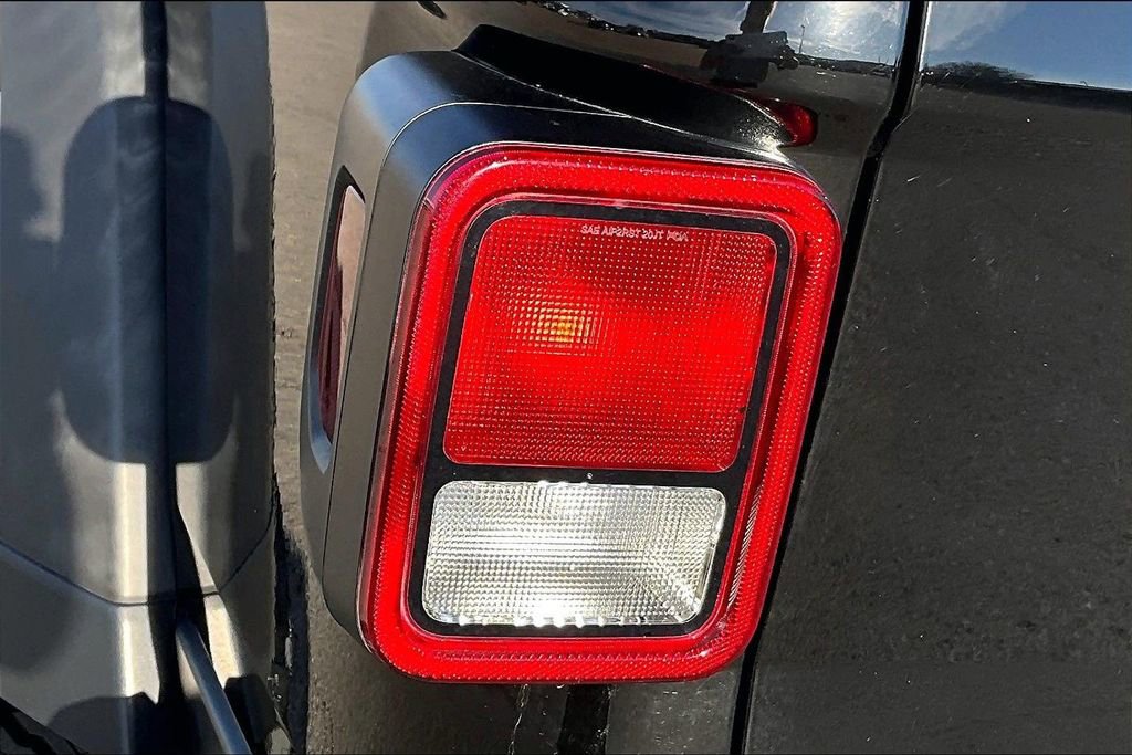 Used 2021 Jeep Gladiator Rubicon image 30