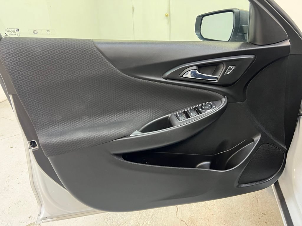 Used 2023 Chevrolet Malibu LS FWD image 14