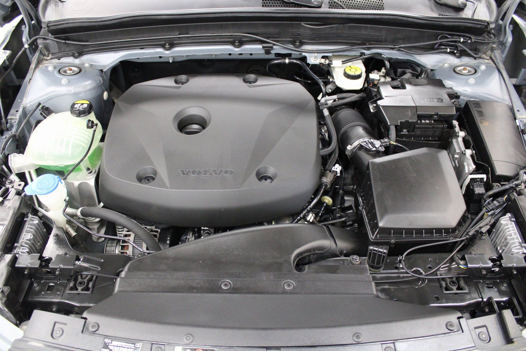 Used 2021 Volvo XC40 T5 Momentum image 10