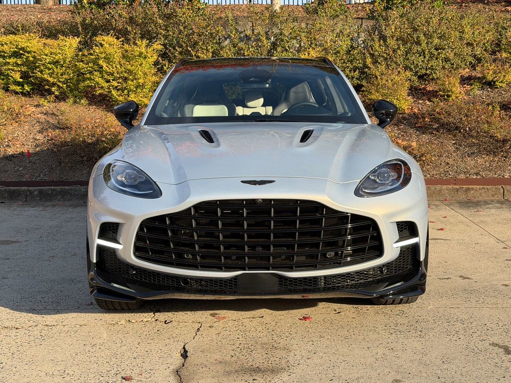New 2026 Aston Martin DBX 707 image 7