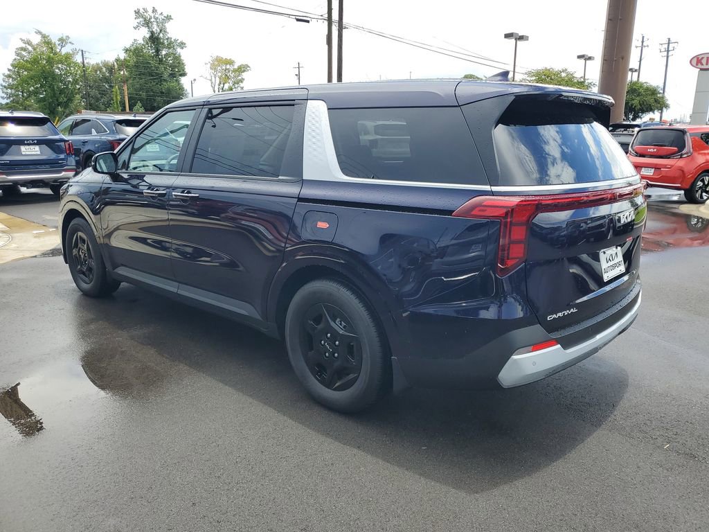 New 2026 Kia Carnival image 3
