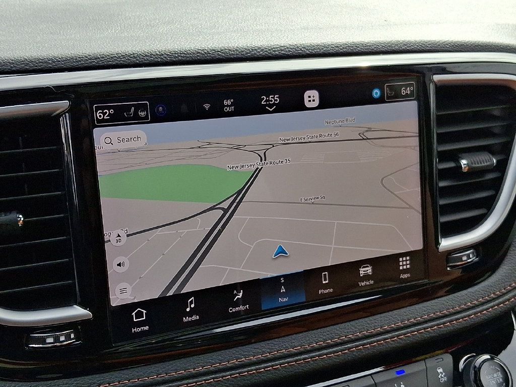 Certified 2025 Chrysler Pacifica Pinnacle FWD image 17