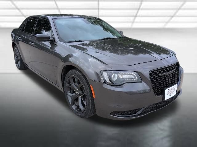 Used 2023 Chrysler 300 Touring w/ Sport Appearance Package RWD image 1