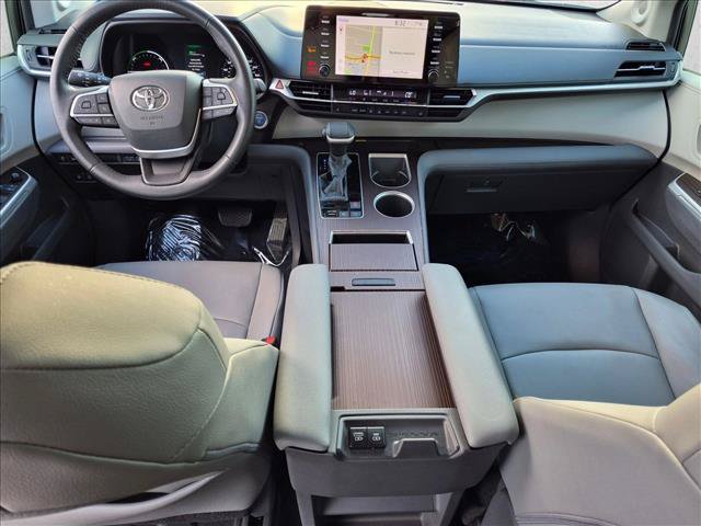 Certified 2021 Toyota Sienna XLE w/ XLE Plus Package FWD image 18