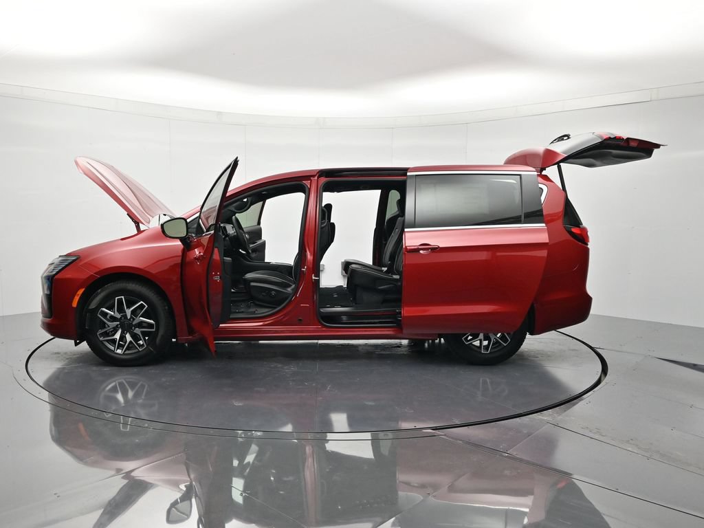 New 2027 Chrysler Pacifica Limited w/ Family Tech Group FWD image 49