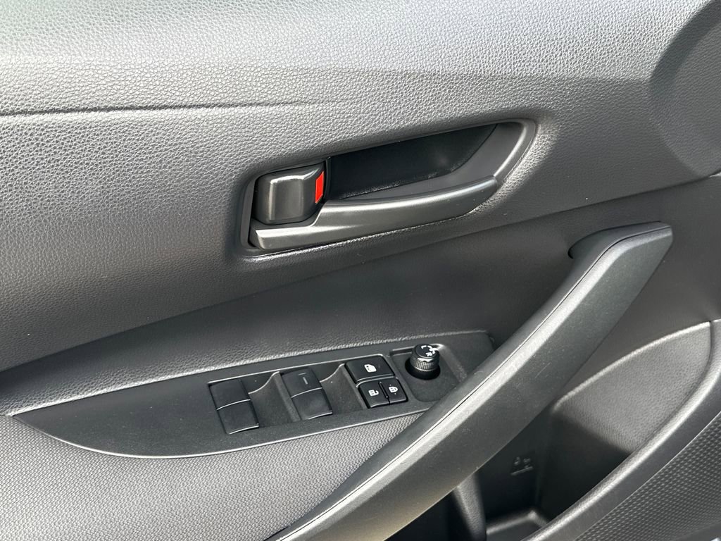 Used 2023 Toyota Corolla LE image 12