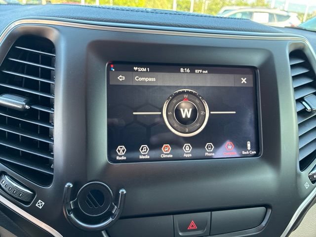 Used 2019 Jeep Cherokee Latitude w/ Popular Appearance Group AWD/4WD image 11