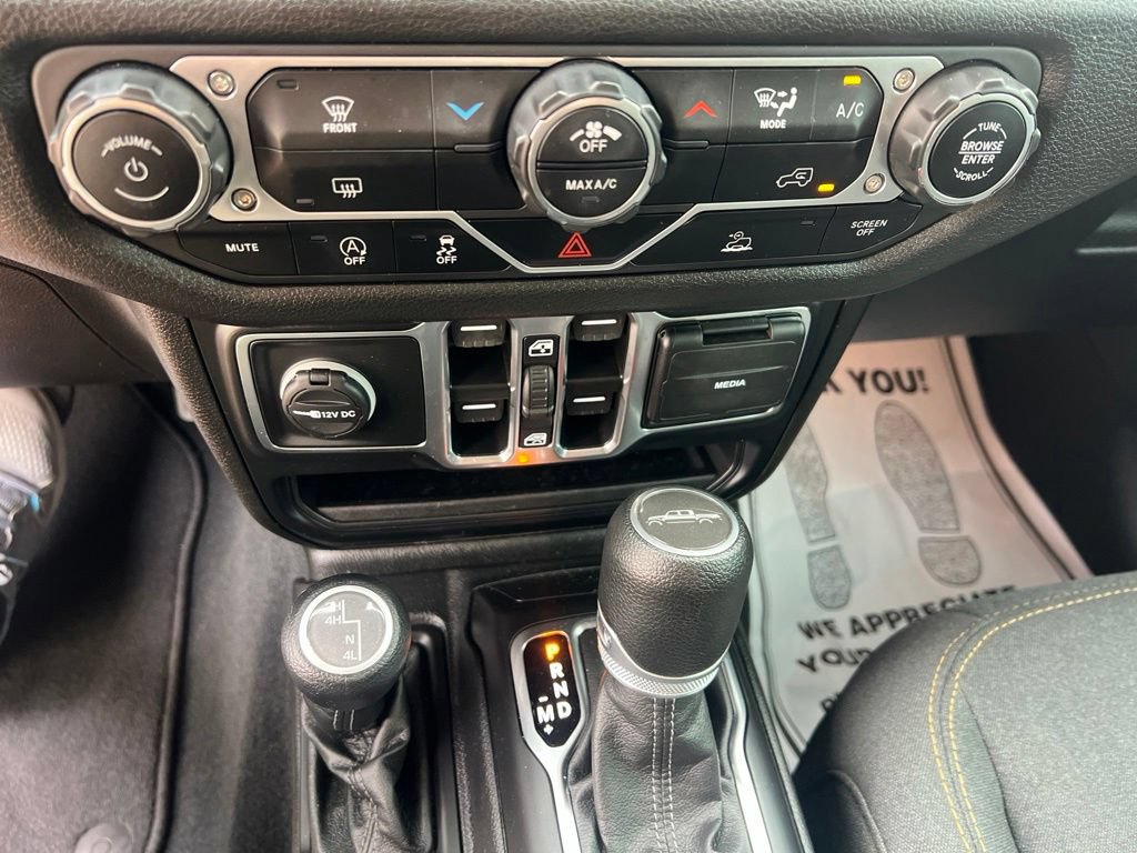 Certified 2024 Jeep Gladiator Sport AWD/4WD image 35