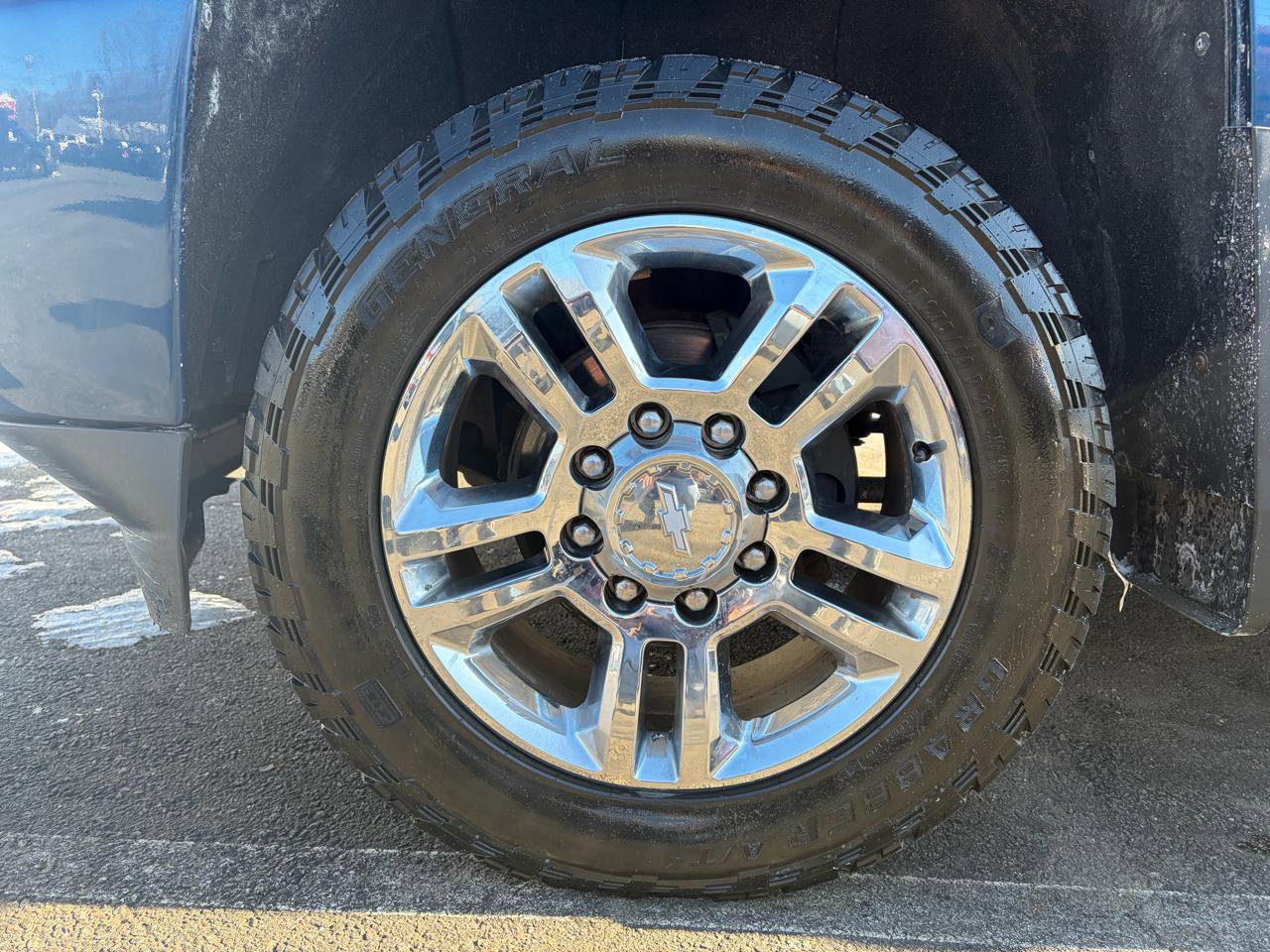 Used 2019 Chevrolet Silverado 2500 High Country w/ Duramax Plus Package AWD/4WD image 17