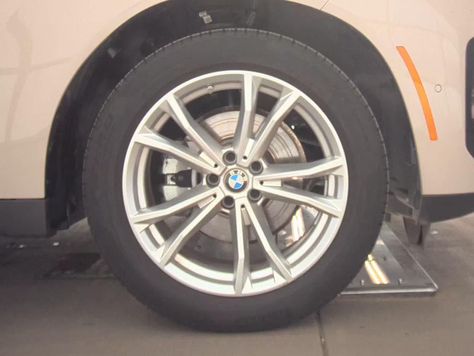 Used 2025 BMW X3 xDrive30i AWD/4WD image 9