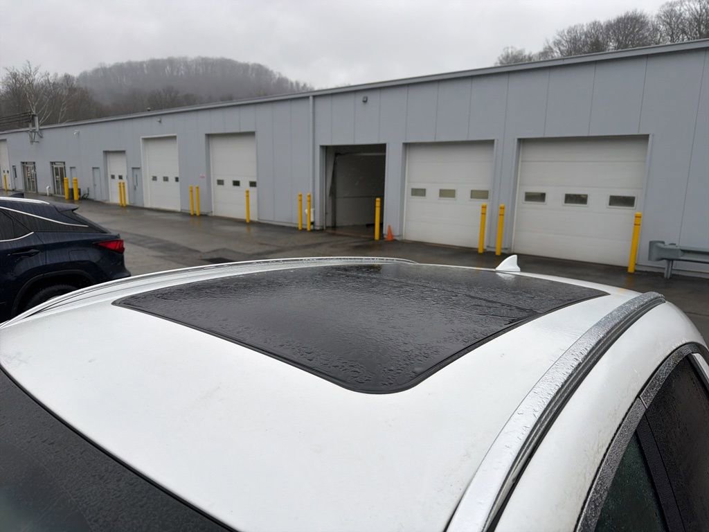 Certified 2023 Genesis GV70 2.5T w/ Advanced Package image 2