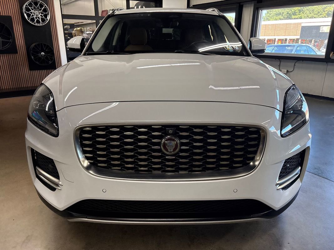 Used 2021 Jaguar E-PACE SE image 18