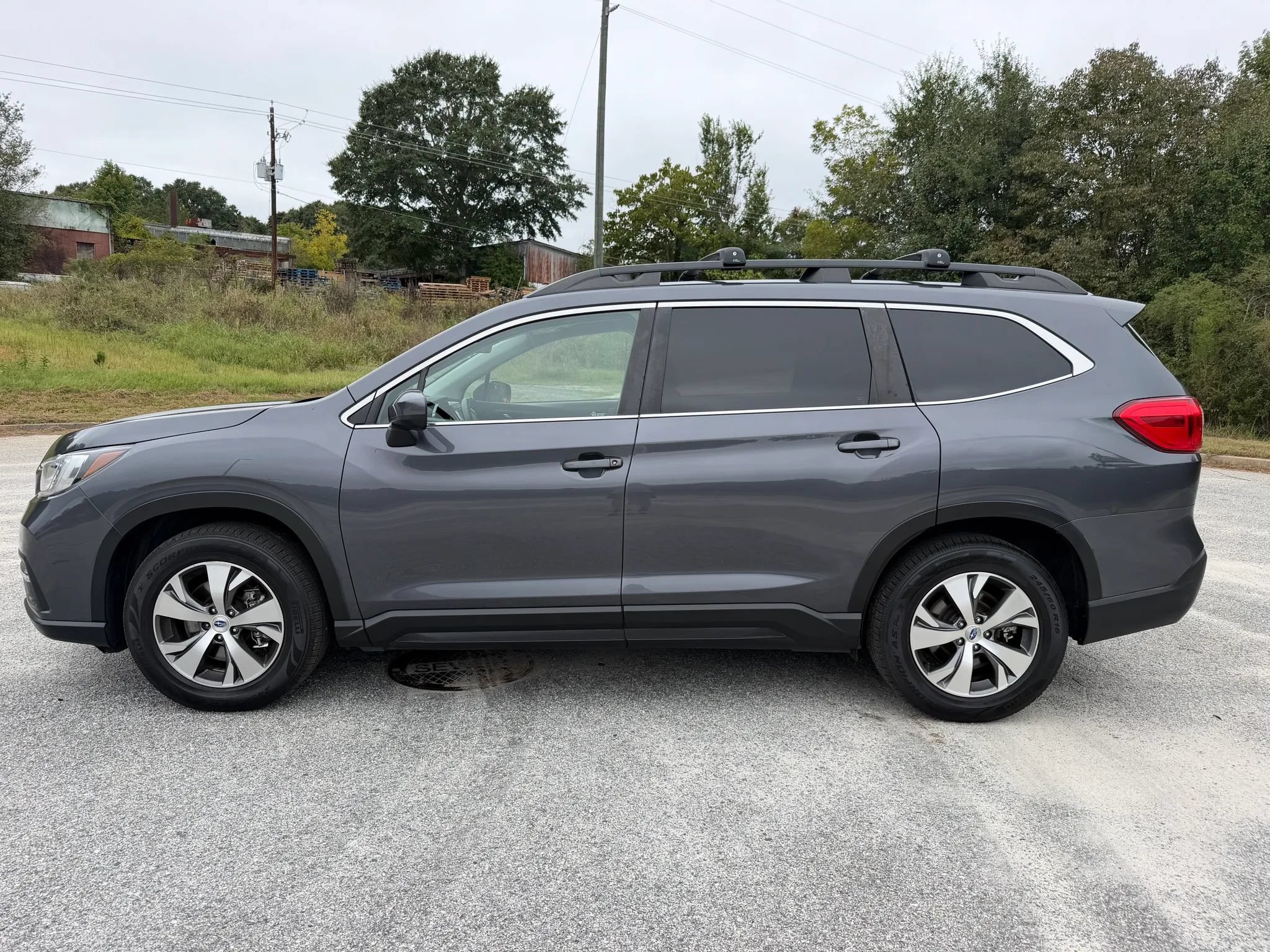 Used 2020 Subaru Ascent Premium w/ Convenience Package AWD/4WD image 2
