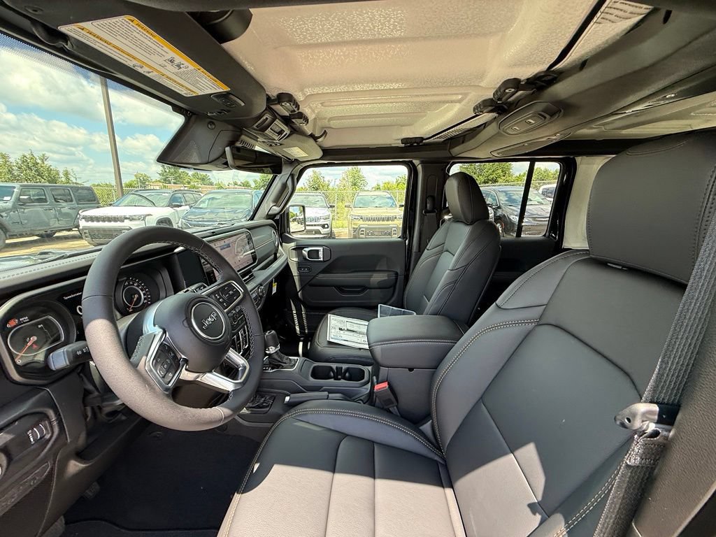 New 2026 Jeep Wrangler Unlimited Sahara AWD/4WD image 11