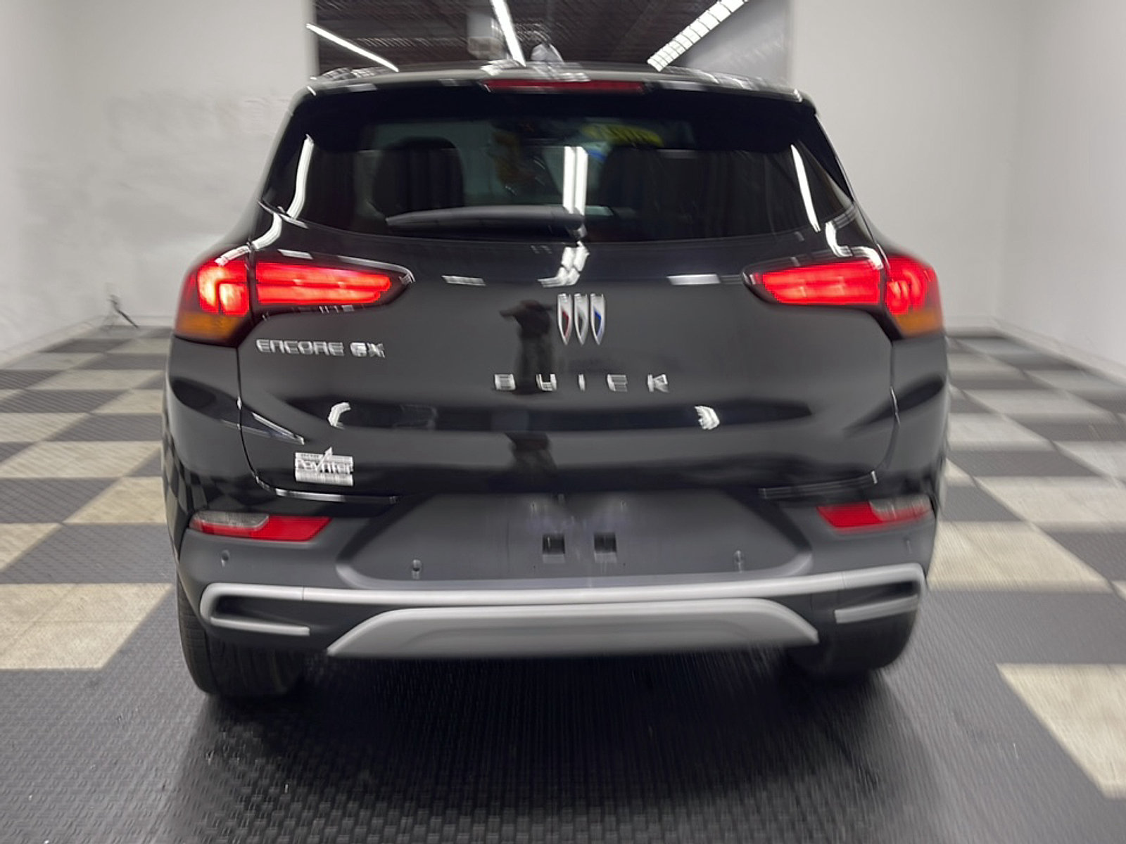 Used 2024 Buick Encore GX Preferred w/ Advanced Technology Package FWD image 17