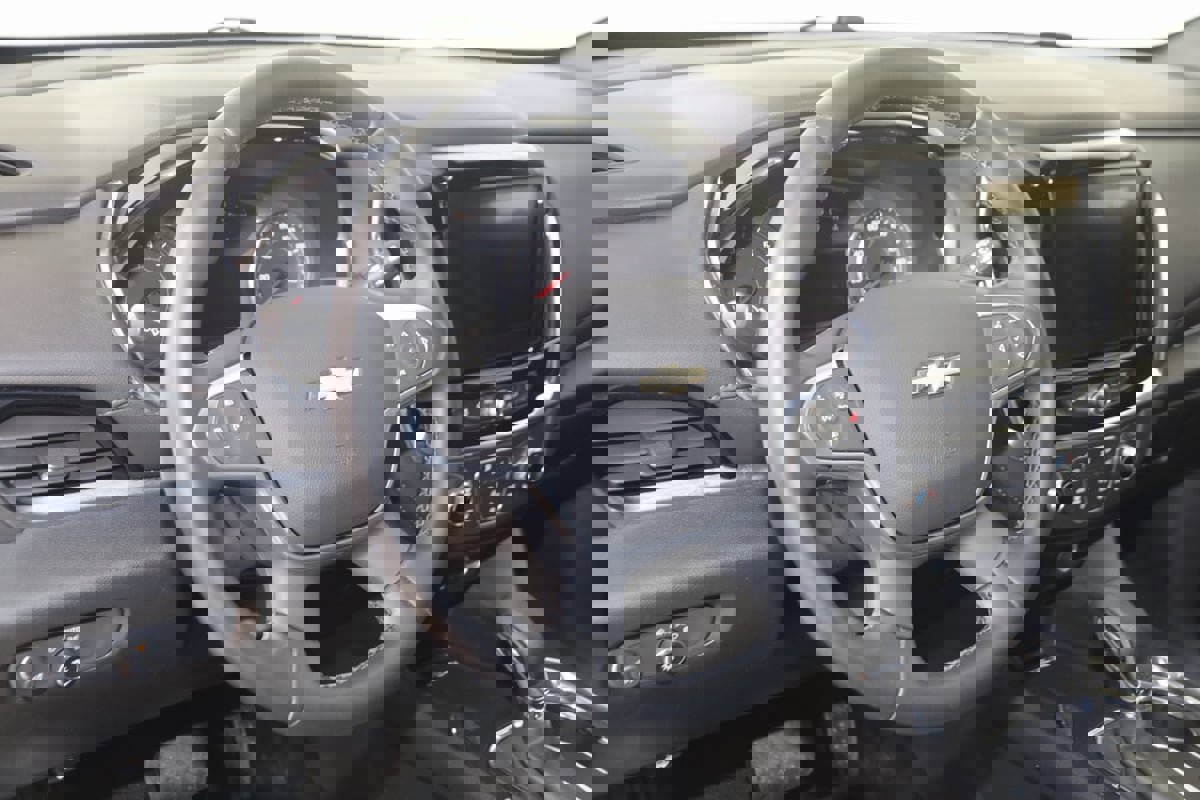 Used 2023 Chevrolet Traverse LT image 6